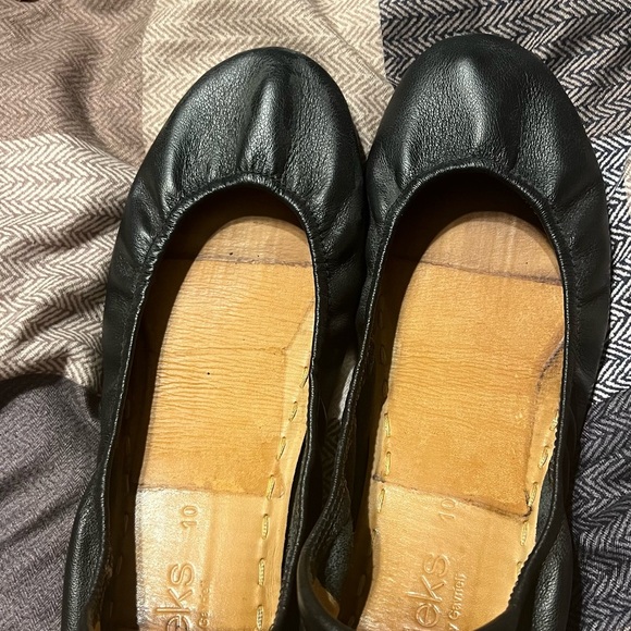 Tieks Black Leather Flats - Picture 1 of 6